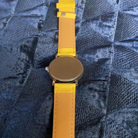 Watch - Picture 2 of 3